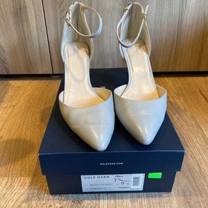 Grey blue pumps by Cole Haan